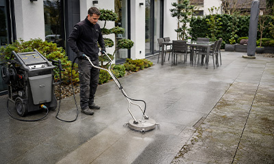 Professionelle Terrassen- und Steinreinigung